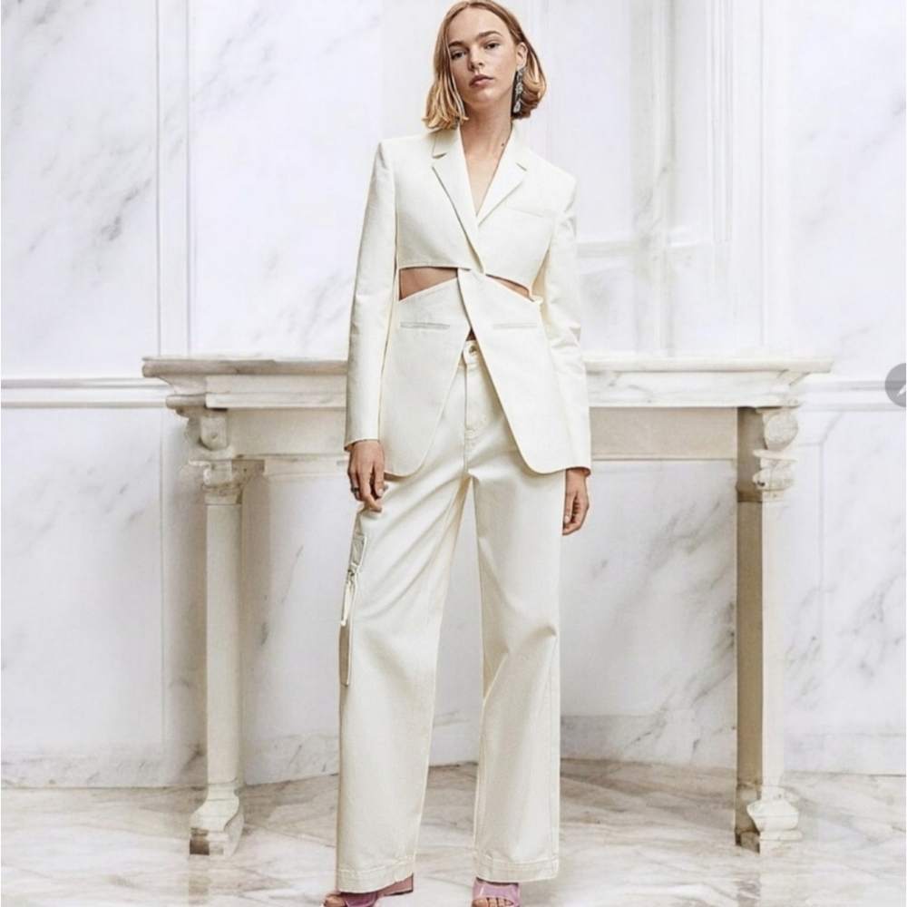 MANGO Elegant Minimalist White Linen Cutout  Blazer